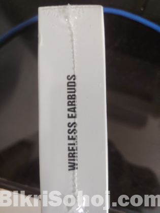 Ultrathin headphone
